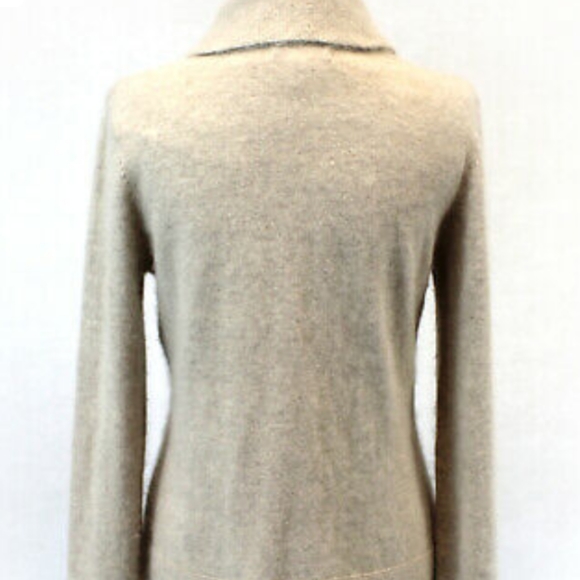 🛒 Warm Angora V-neck Sweater 🏷 S-M Fit 🛍 - Picture 2 of 5